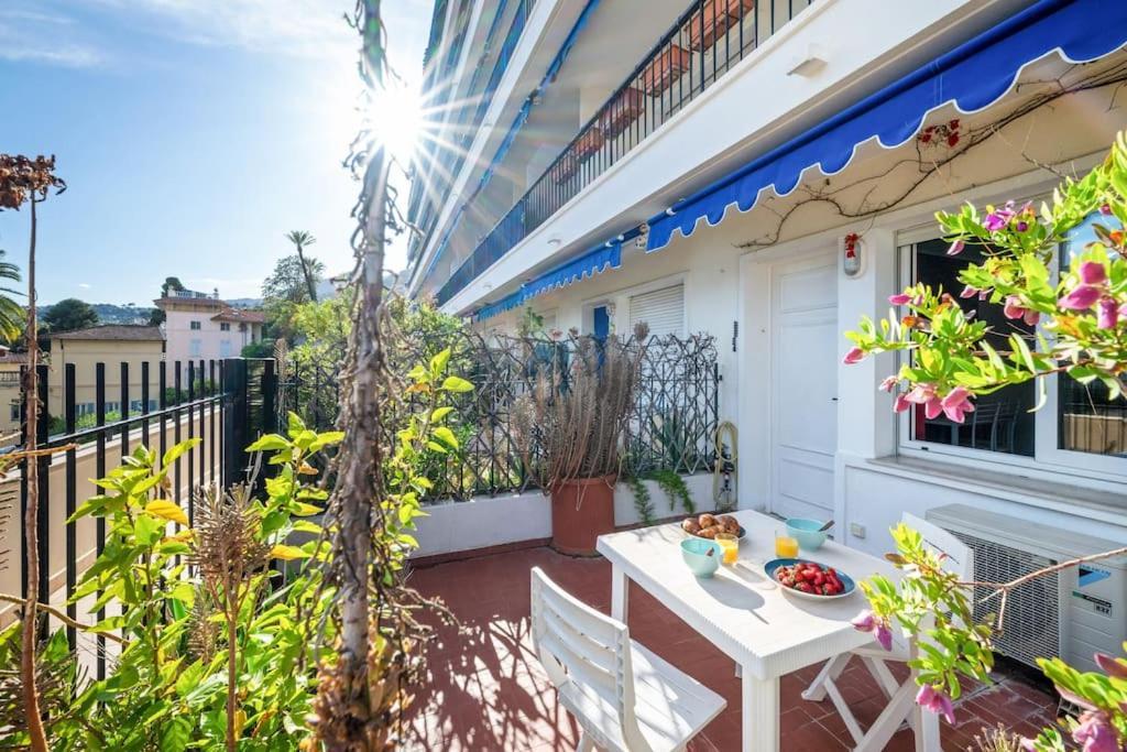 L'Oiseau Bleu - Terrasse - Parking Collectif - Climatisation Apartment ม็องตง ภายนอก รูปภาพ